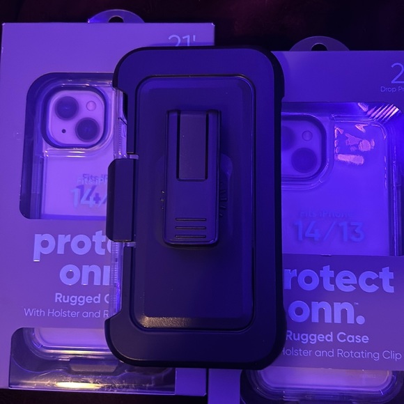 iPhone 14/13 protect onn. Phone cases they are super protective with holder. - Picture 3 of 6